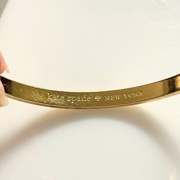 Kate Spade New York Idiom Heart of Gold Yellow Plated Bangle Bracelet 2.5" - Picture 3 of 6